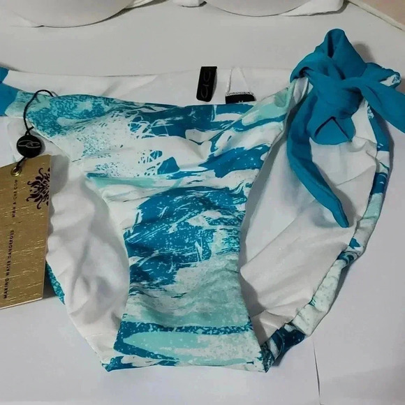 Pearl bikini top - Picture 7 of 8